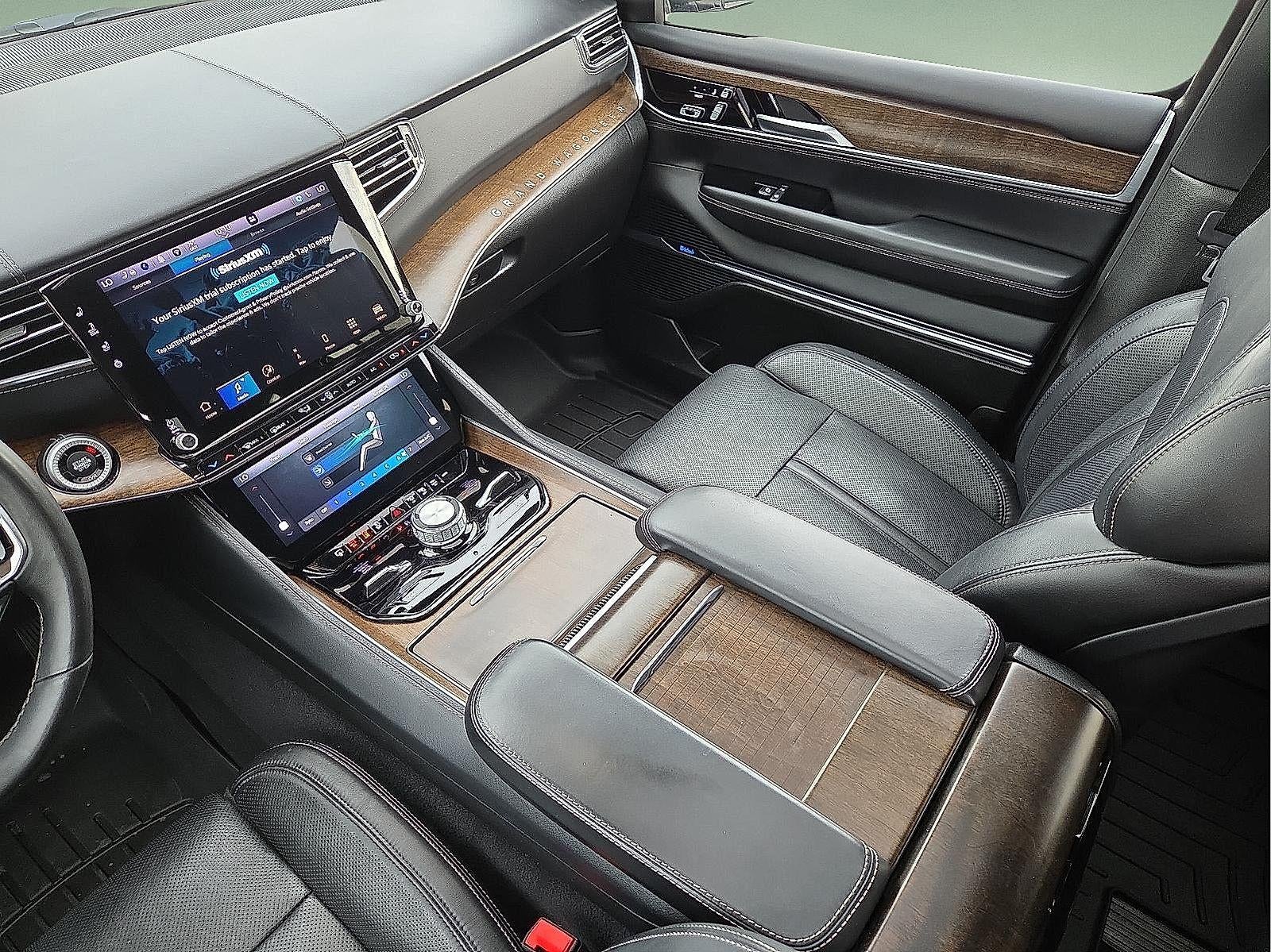2023 Jeep Grand Wagoneer Base