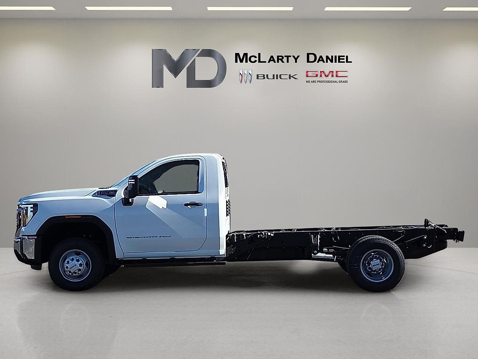 2026 GMC Sierra 3500 HD Chassis Cab Pro