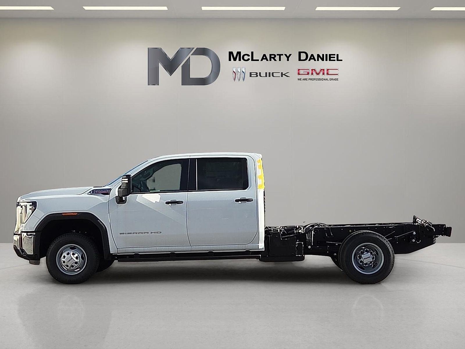 2026 GMC Sierra 3500 HD Chassis Cab Pro