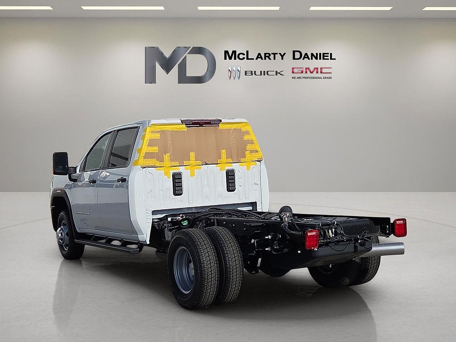 2026 GMC Sierra 3500 HD Chassis Cab Pro