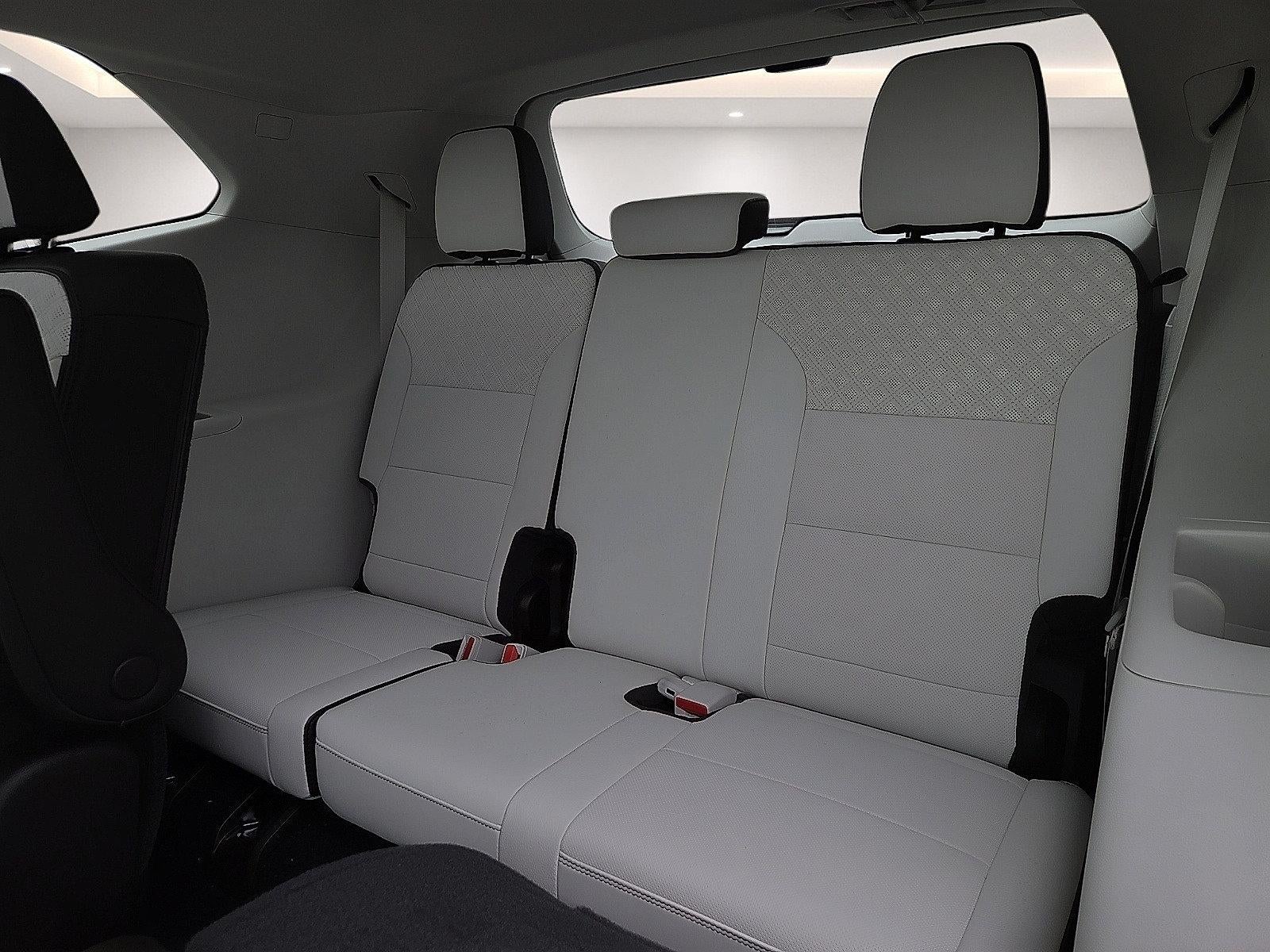 2027 GMC Acadia Denali - Photo 10