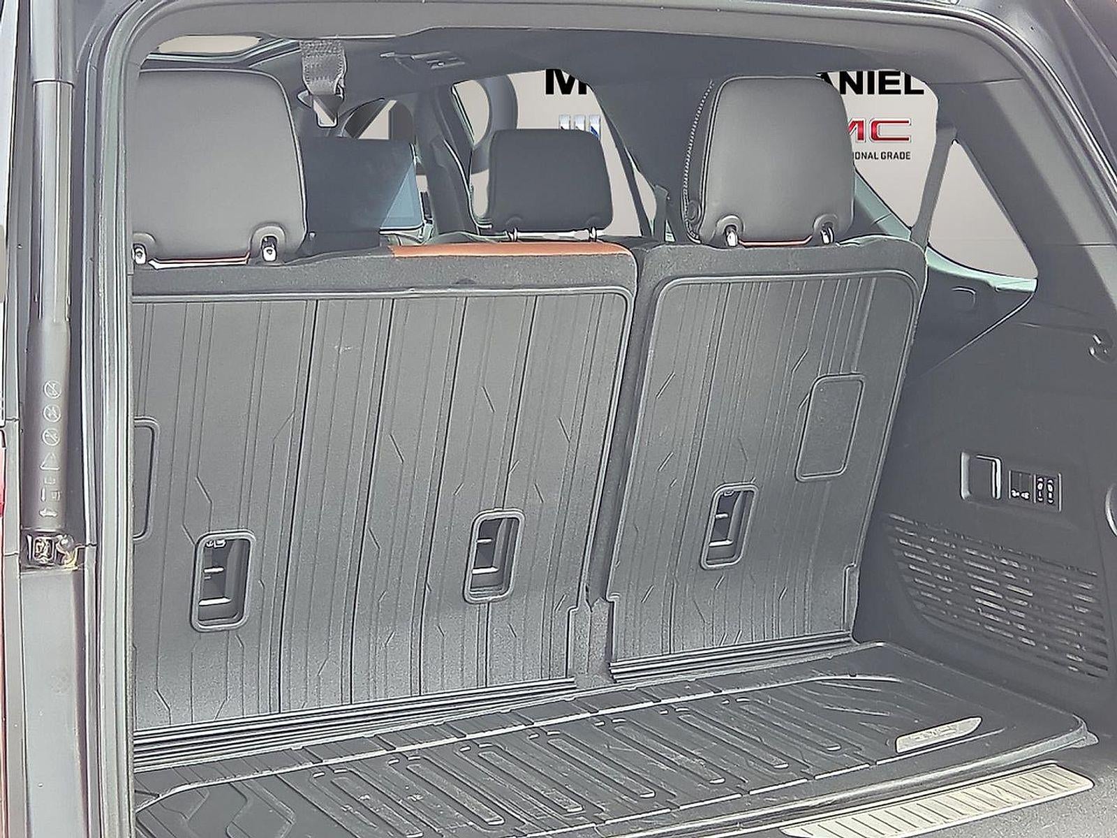 2023 GMC Yukon Denali Ultimate