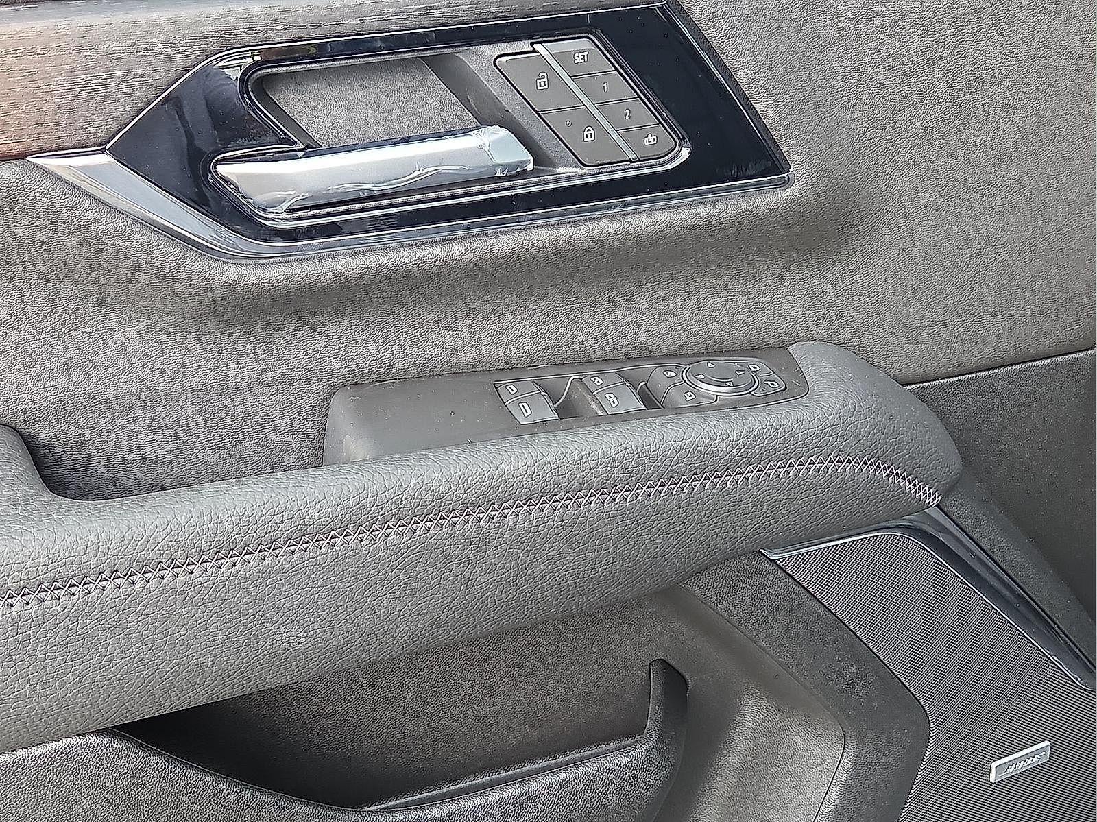 2026 GMC Yukon XL Denali - Photo 15