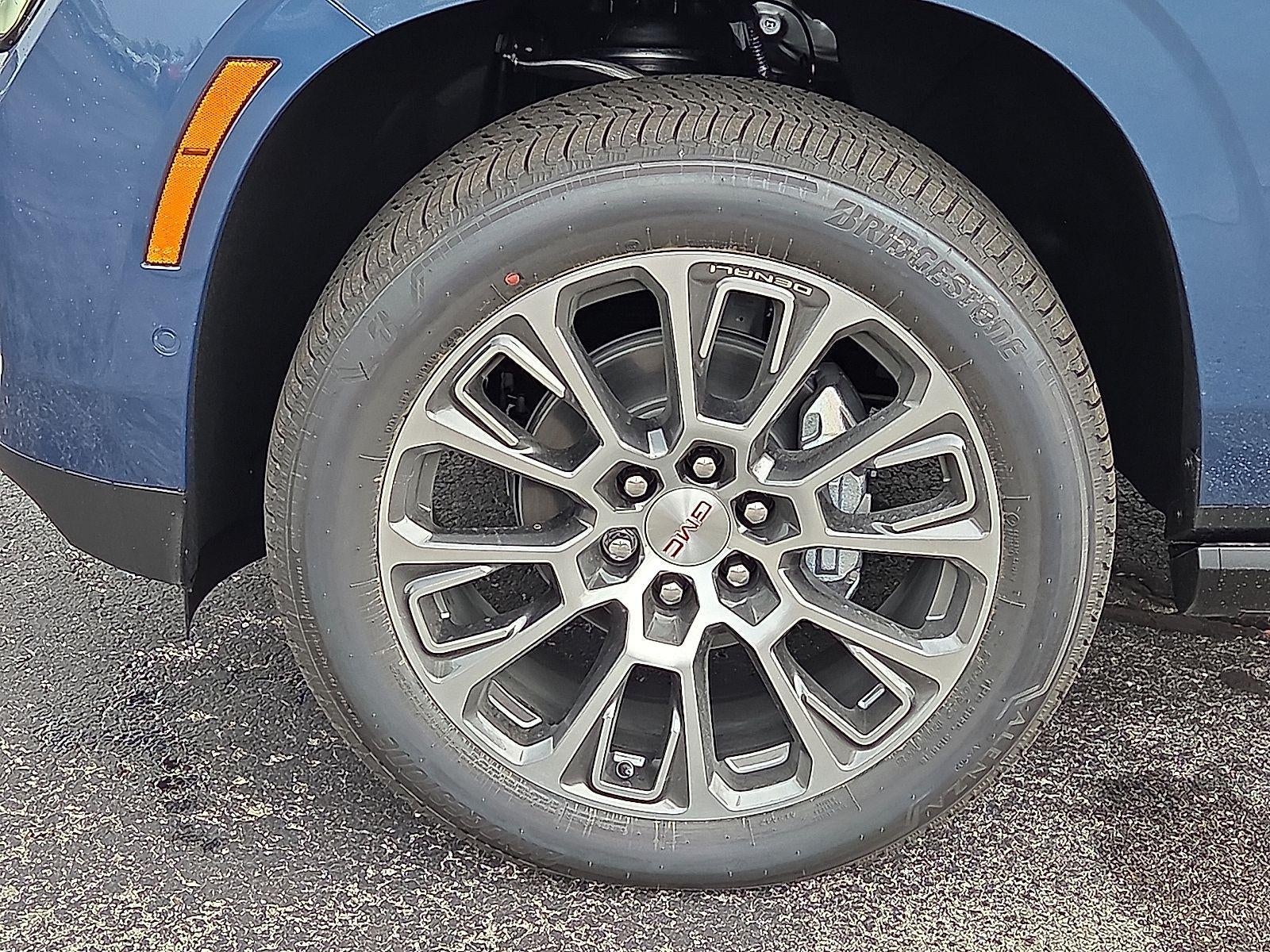 2026 GMC Yukon XL Denali - Photo 7