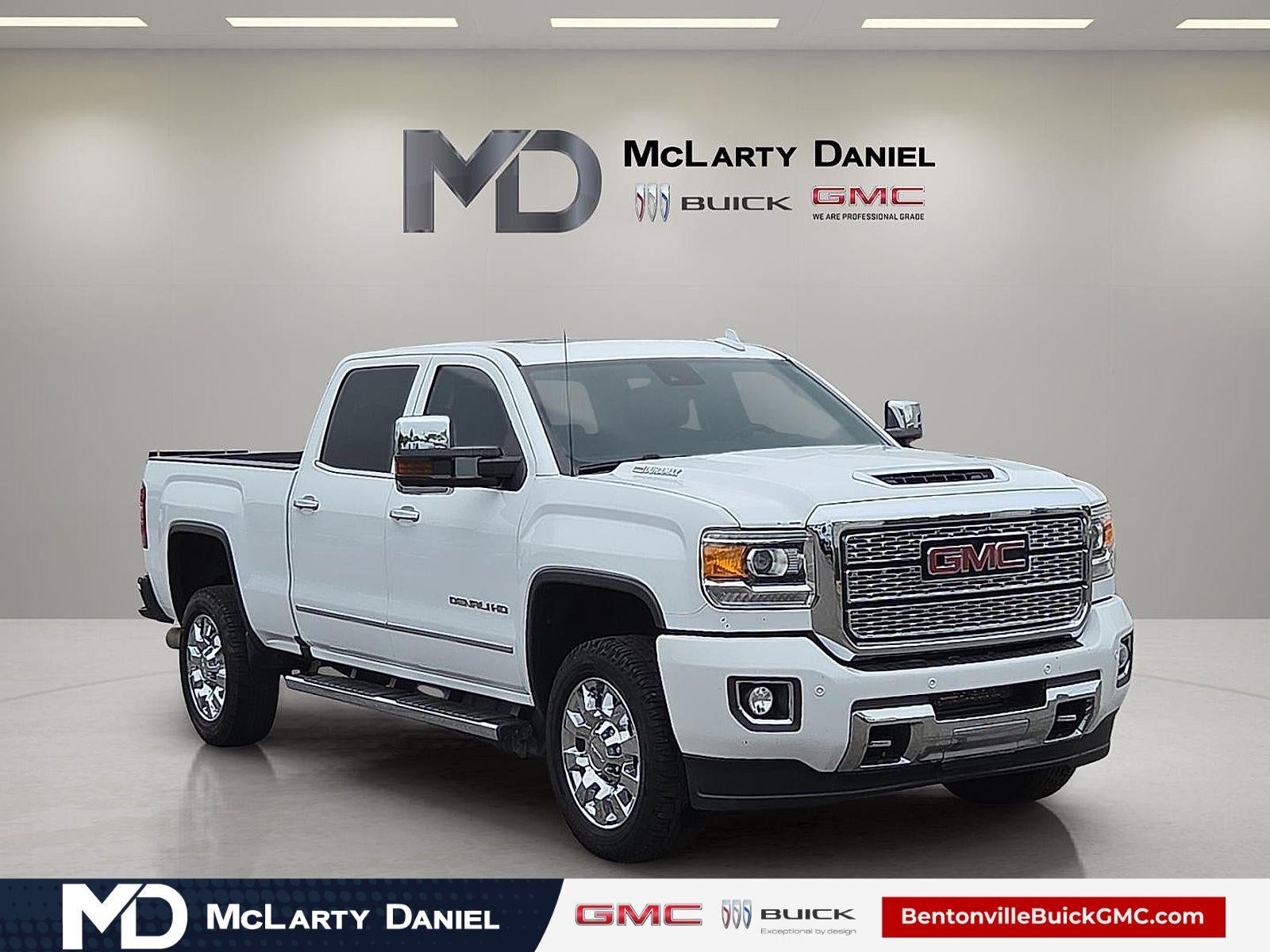 2019 GMC Sierra 4WD Crew Cab Standard Box Denali's photo