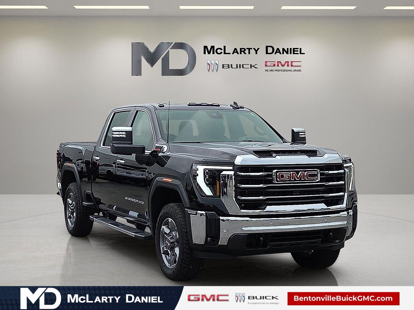 2025 GMC Sierra 4WD Crew Cab Standard Box SLT's photo