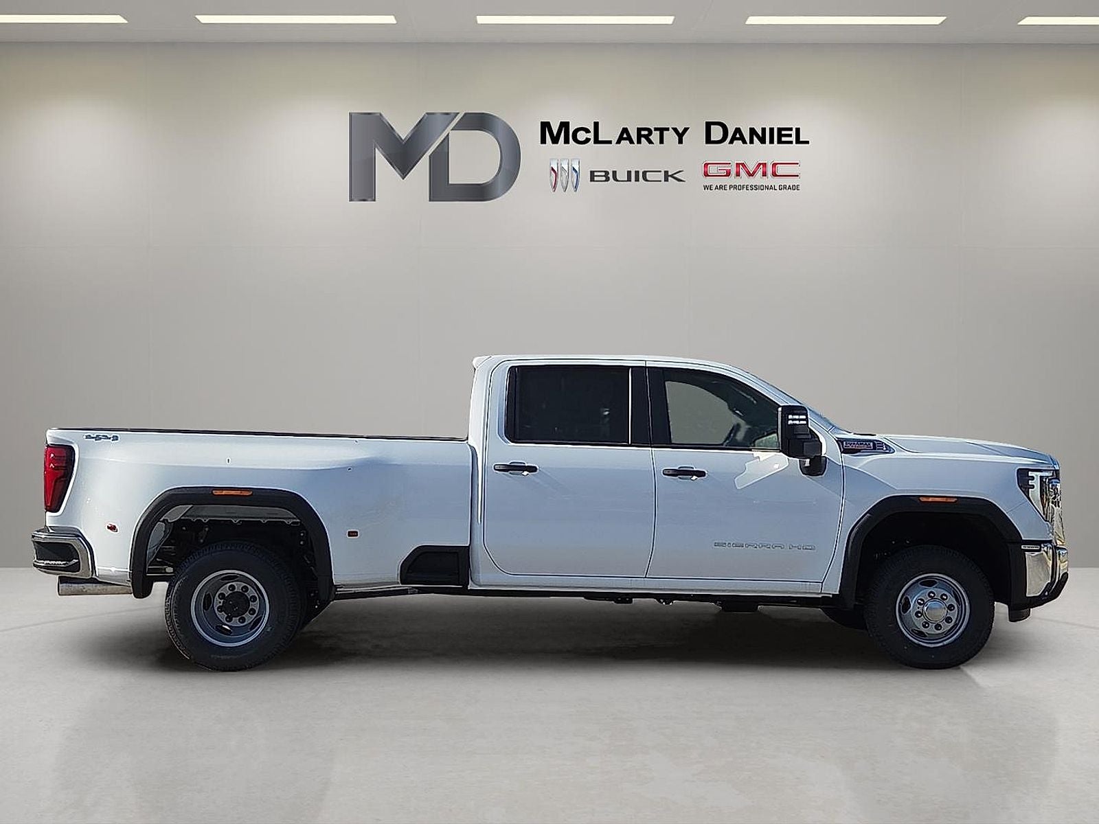 2026 GMC Sierra 3500 HD Pro DRW