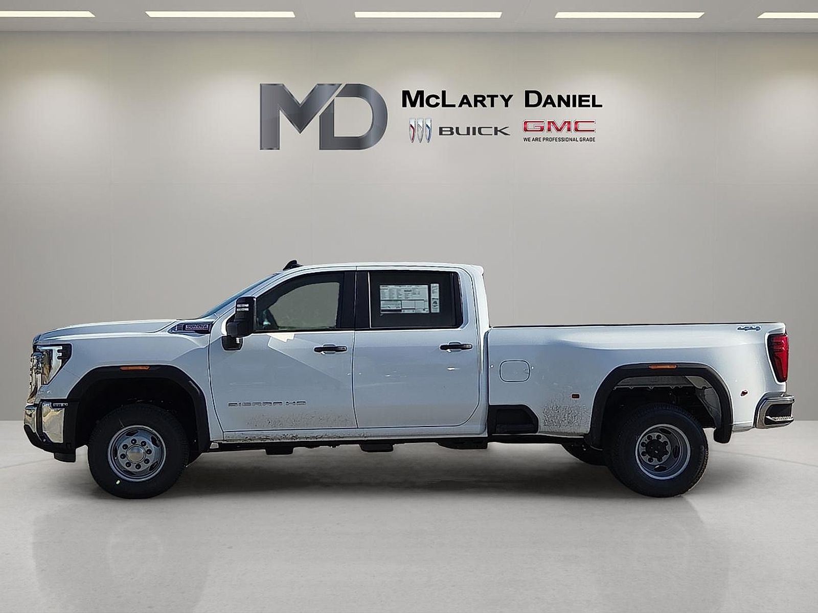 2026 GMC Sierra 3500 HD Pro DRW