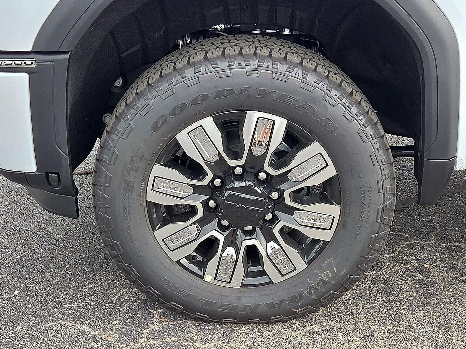 2026 GMC Sierra 3500HD Denali - Photo 7