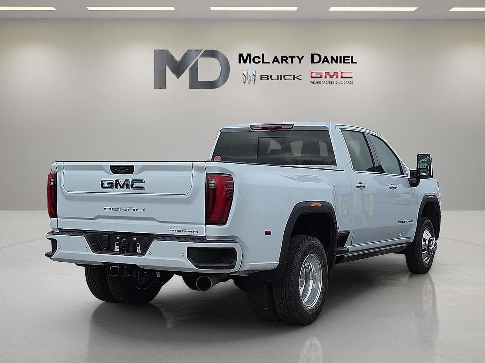2026 GMC Sierra 3500 HD Denali Ultimate DRW