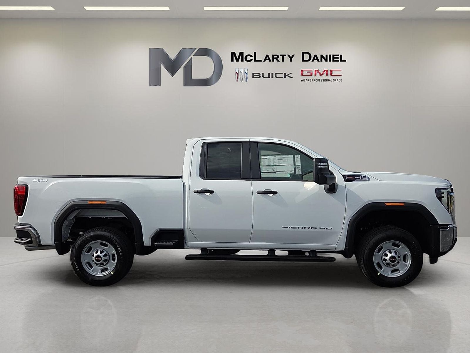 2026 GMC Sierra 2500HD Pro - Photo 6
