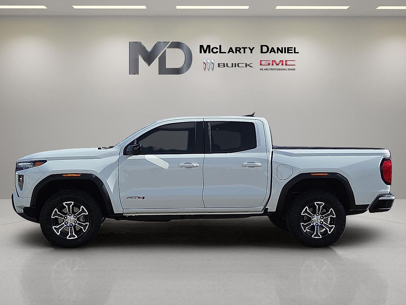 2025 GMC Canyon AT4