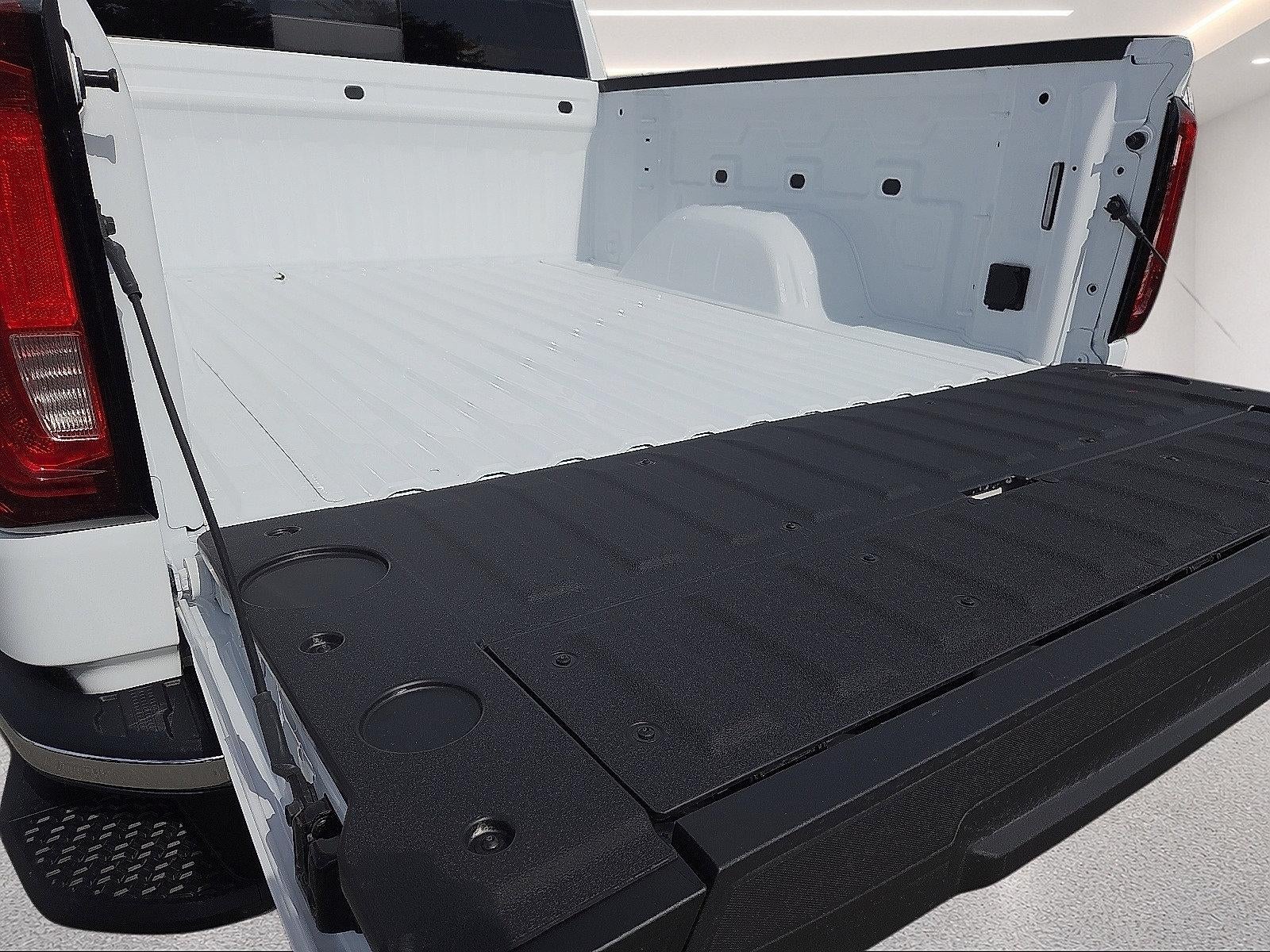 2026 GMC Sierra 1500 SLT - Photo 9