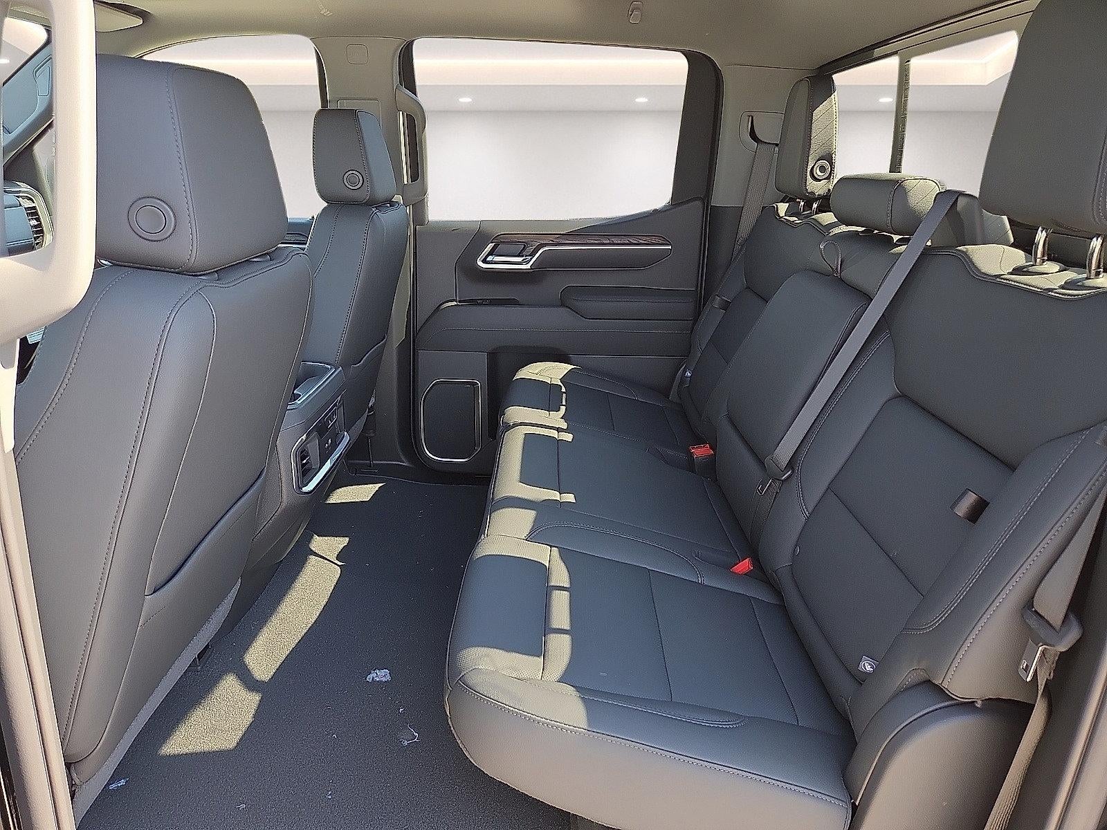 2026 GMC Sierra 1500 SLT - Photo 10