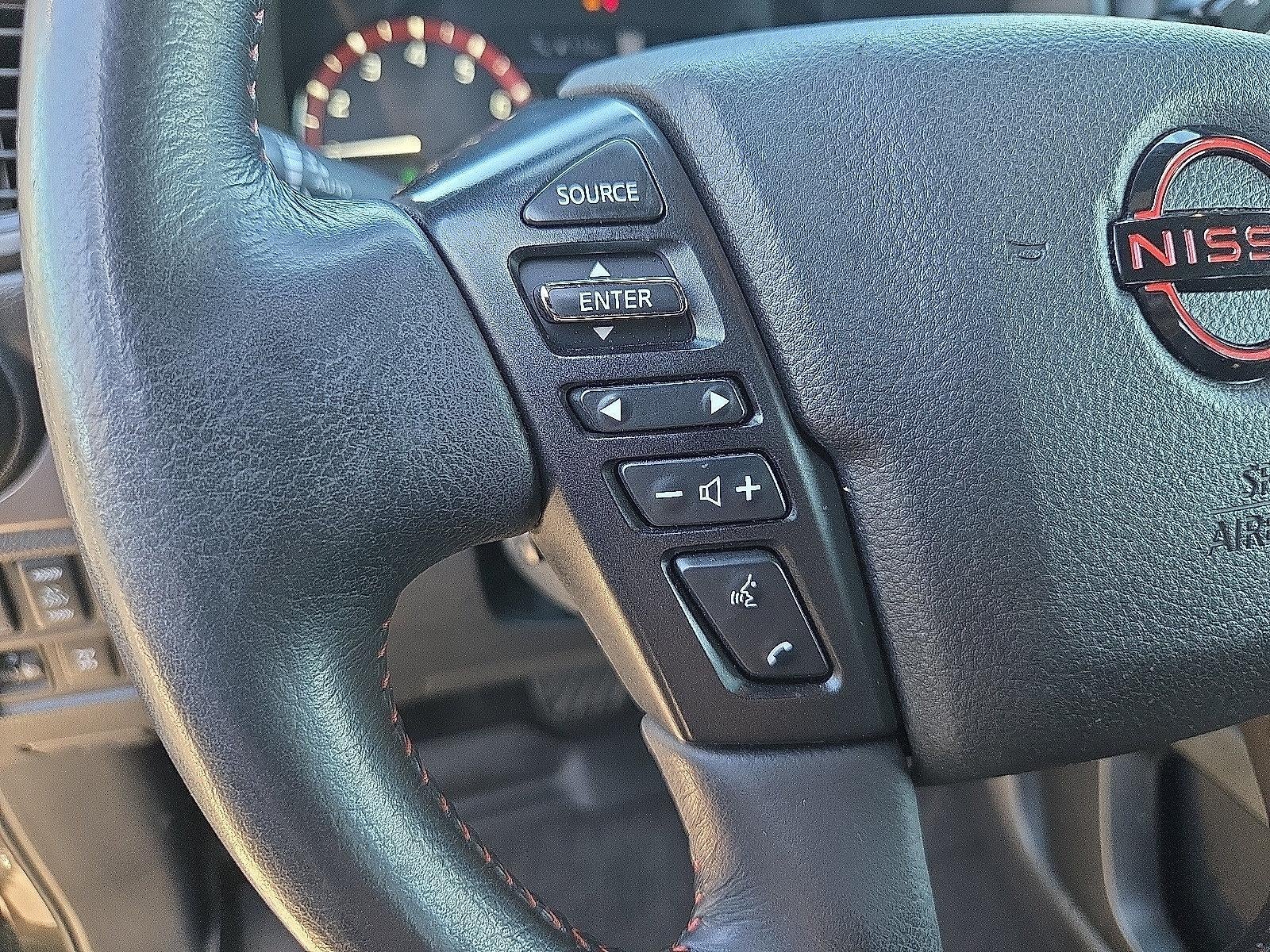 2023 Nissan TITAN Crew Cab PRO-4X 4x4