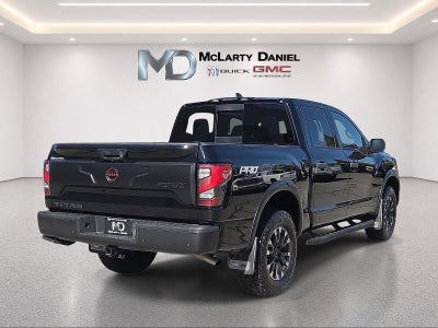 2023 Nissan TITAN Crew Cab PRO-4X 4x4