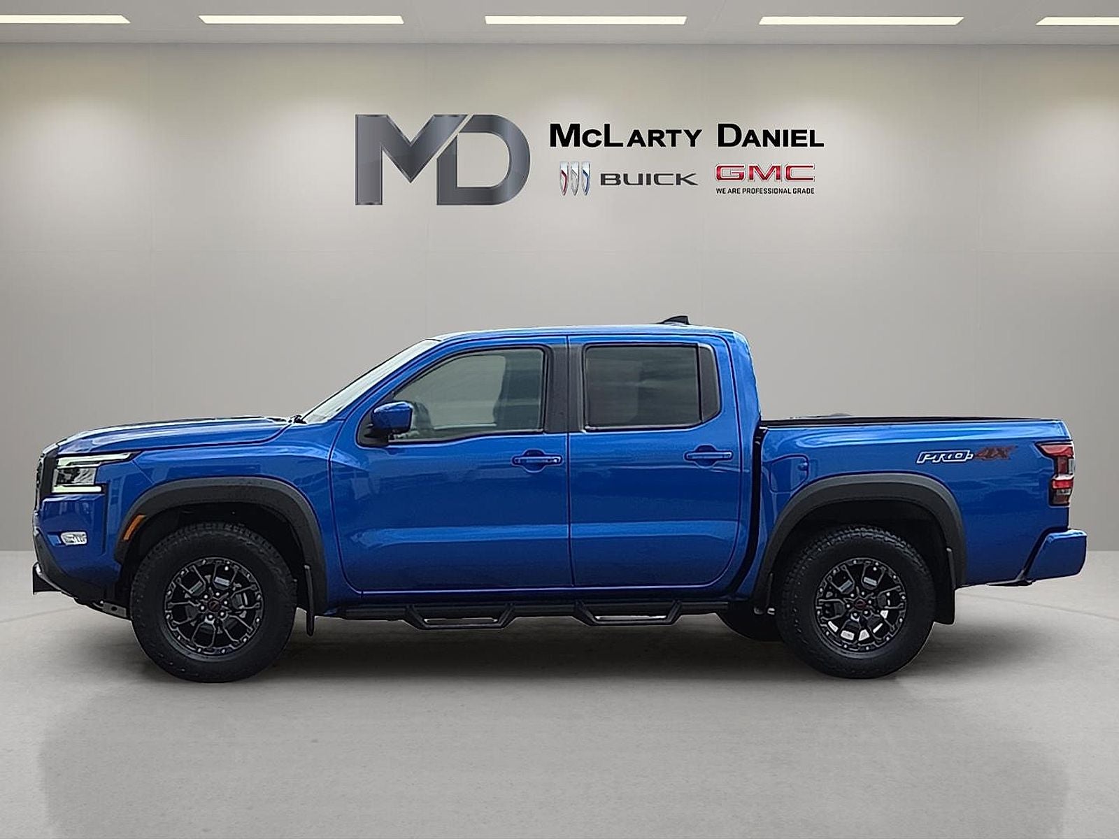 2024 Nissan Frontier Crew Cab PRO-4X 4x4