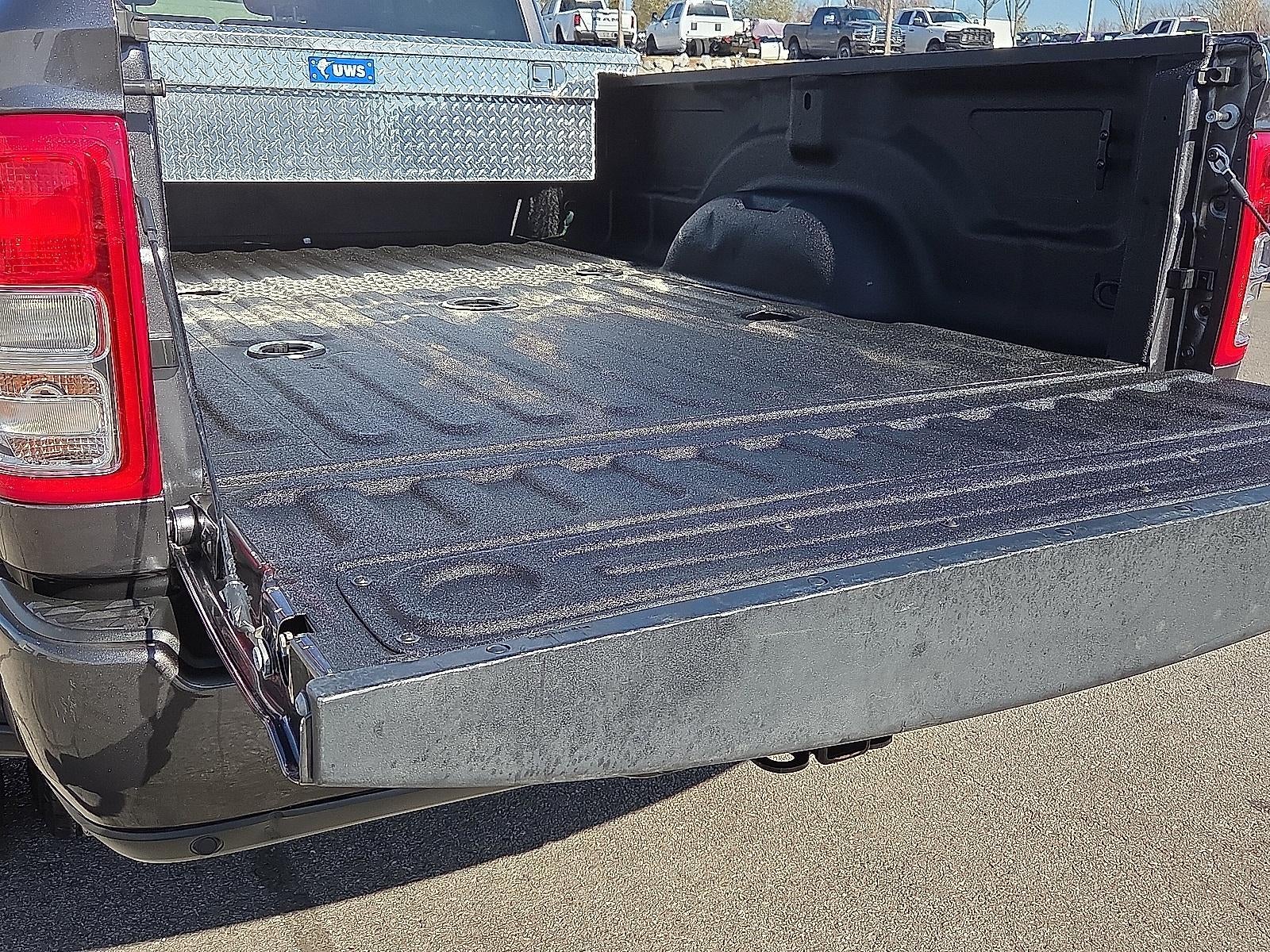 2023 RAM 3500 Big Horn Crew Cab 4x4 8' Box