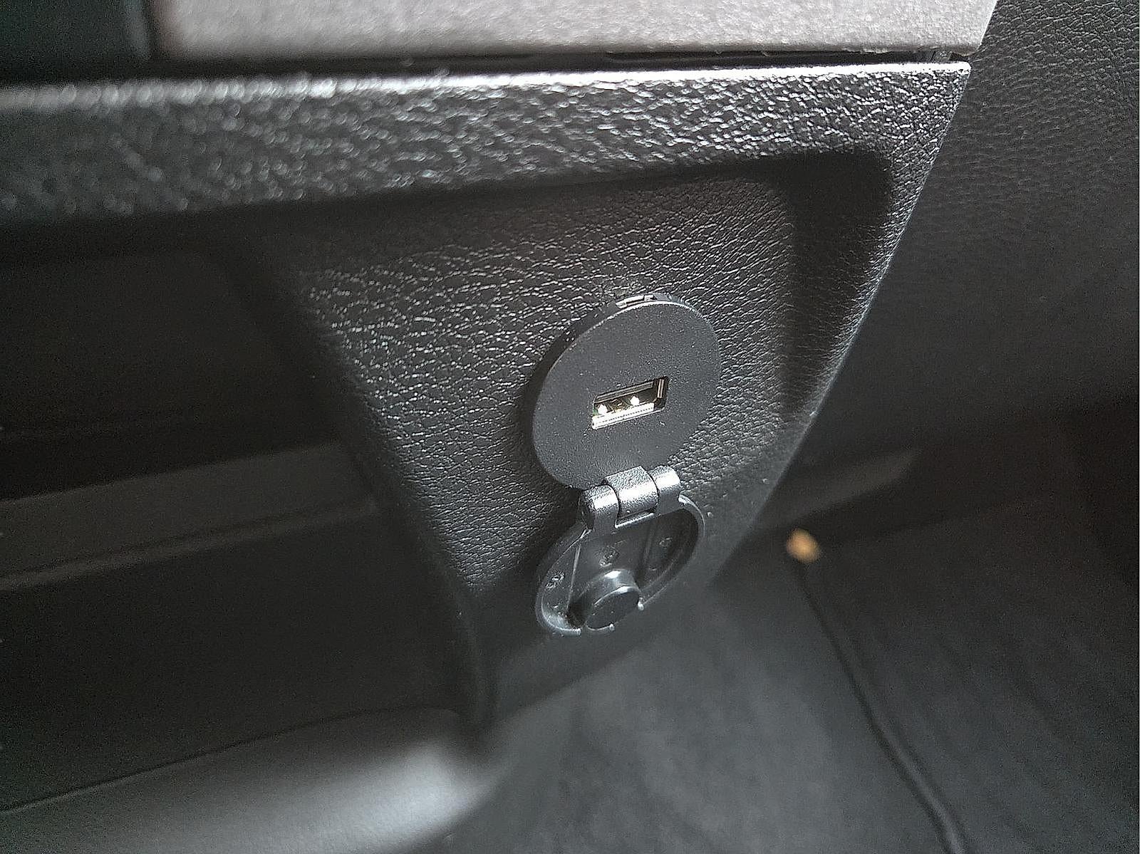 2021 RAM 1500 Classic Tradesman Crew Cab 4x2 5'7" Box