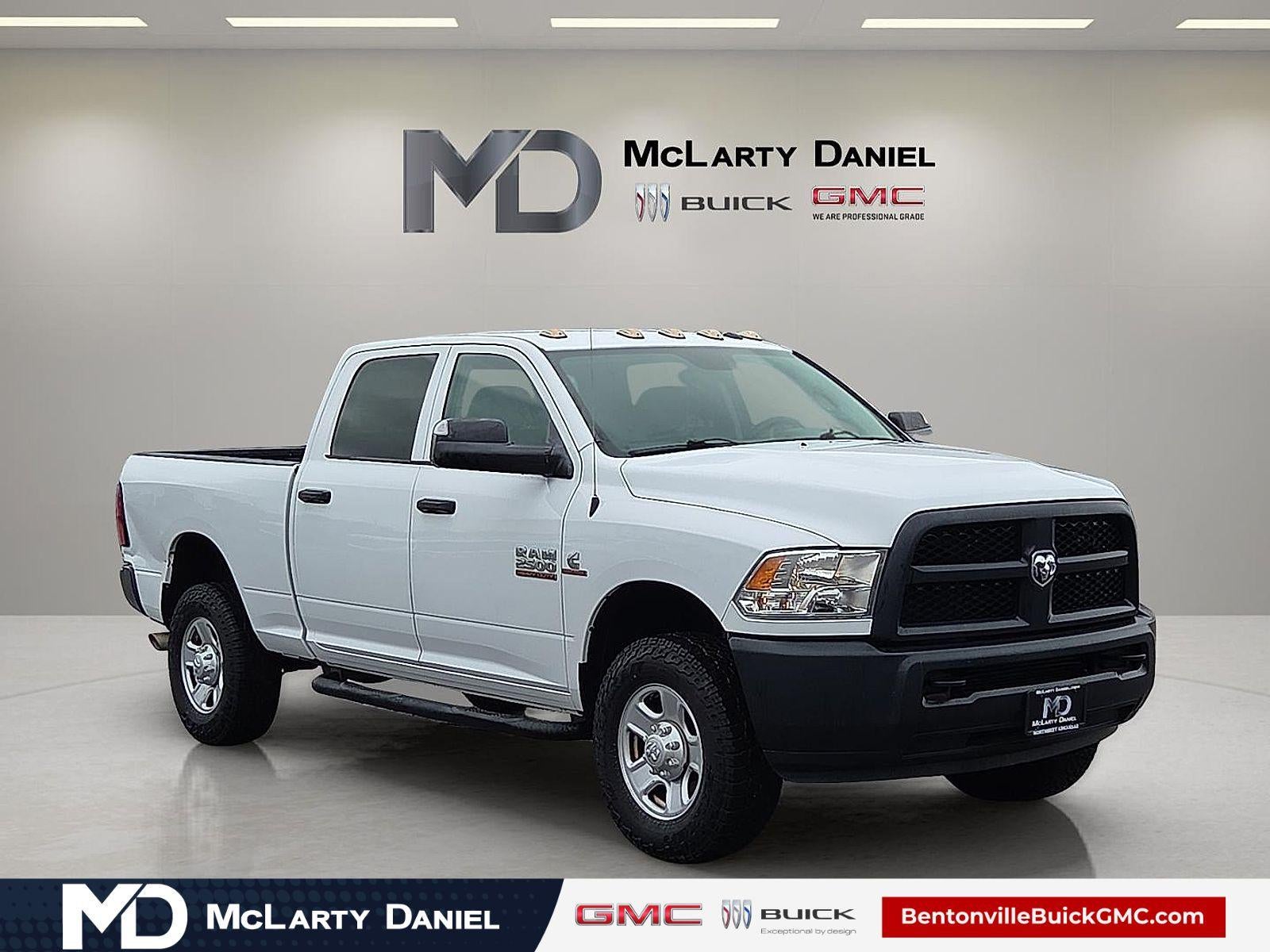 2017 RAM 2500 Tradesman Crew Cab 4x4 6'4" Box