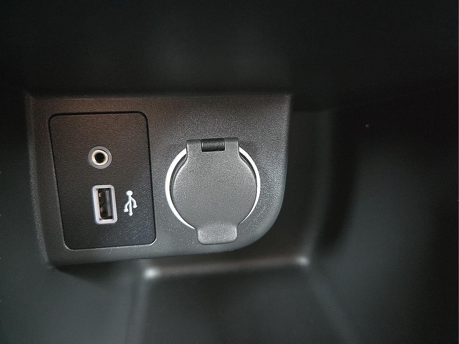 2023 Nissan Kicks S Xtronic CVT