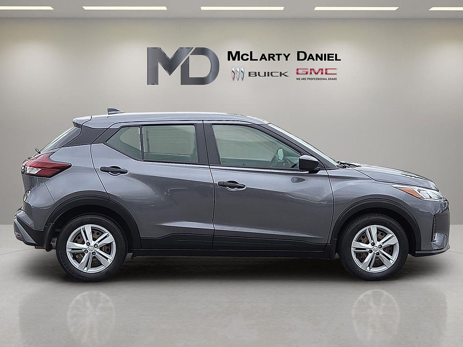 2023 Nissan Kicks S Xtronic CVT