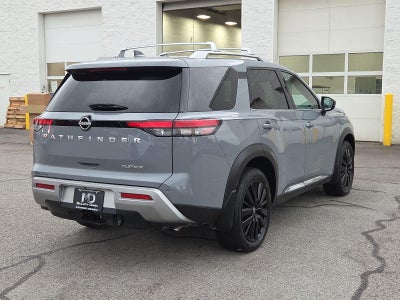2024 Nissan Pathfinder Platinum FWD