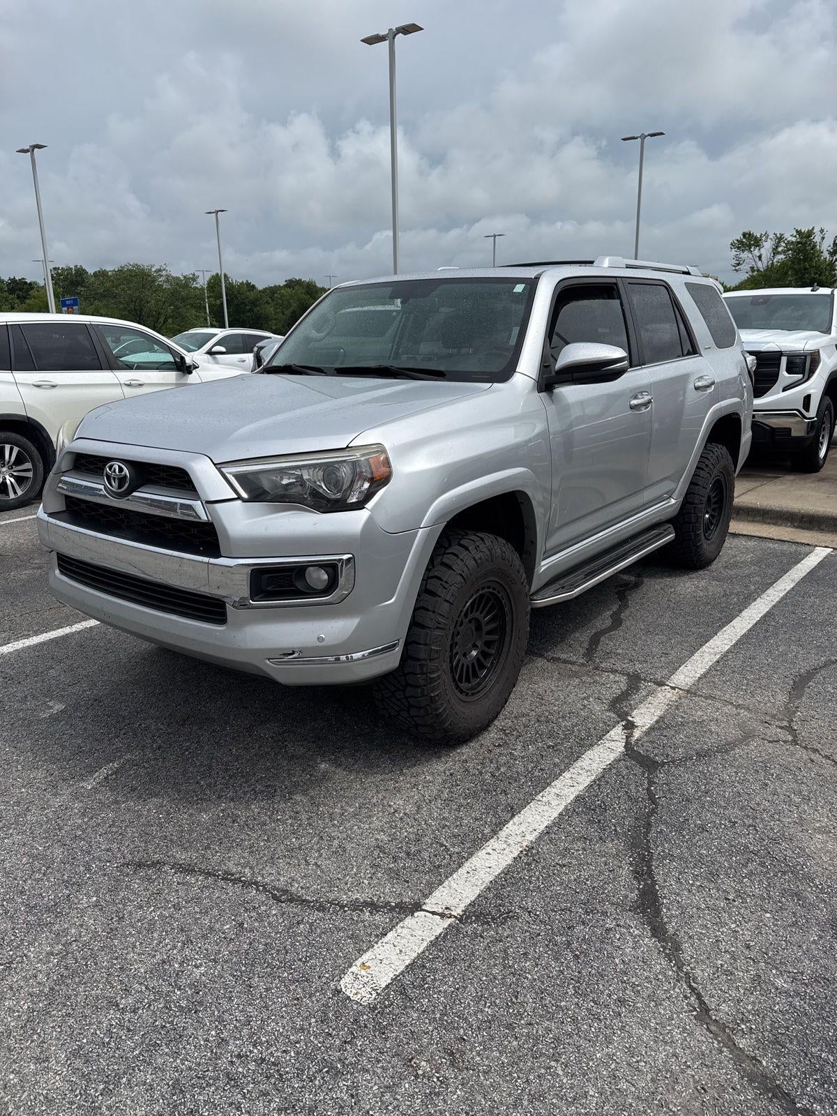 2015 Toyota 4Runner Limited 4x4 V6's photo