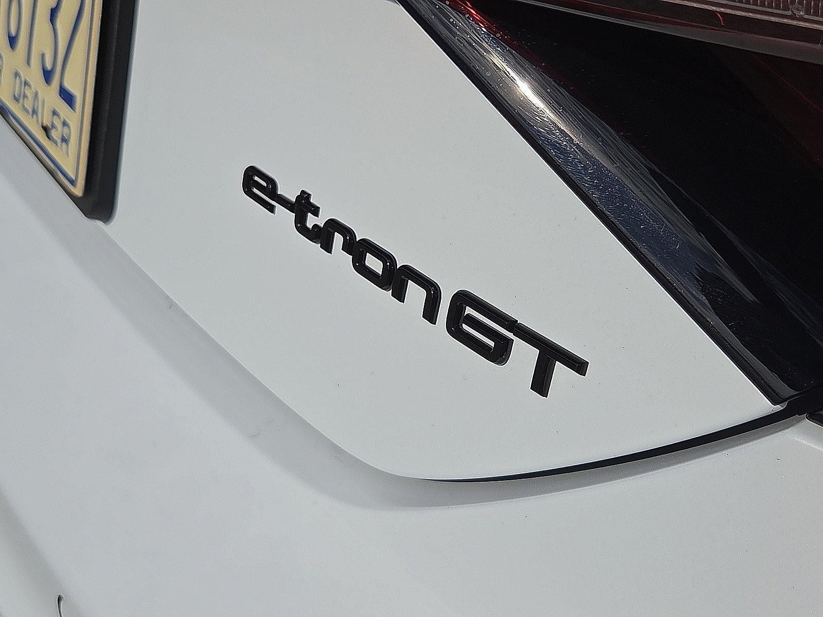 2023 Audi RS e-tron GT Base