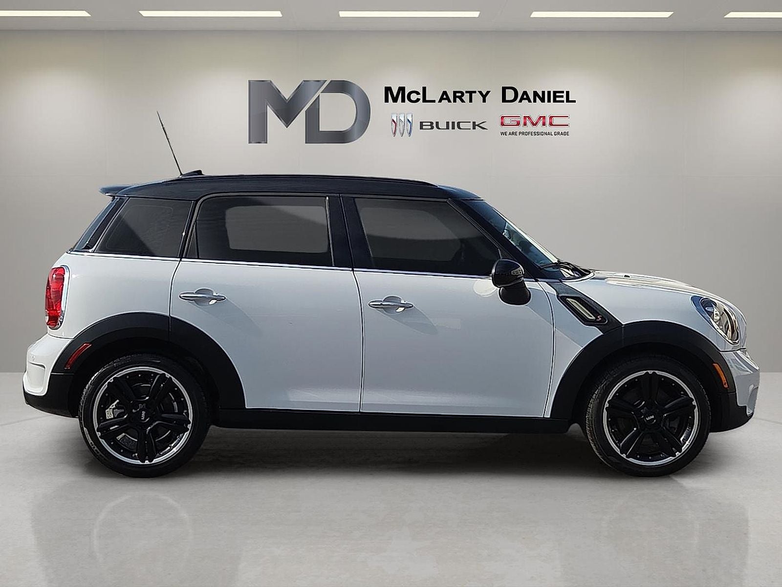 2016 MINI Countryman Cooper S