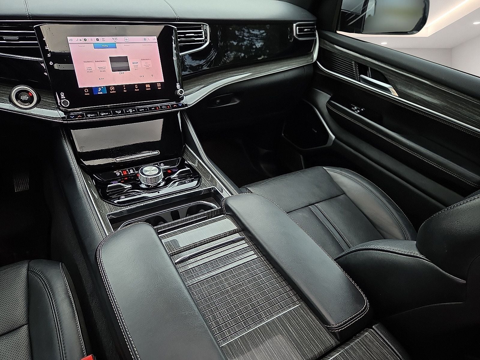 2022 Jeep Wagoneer Series III