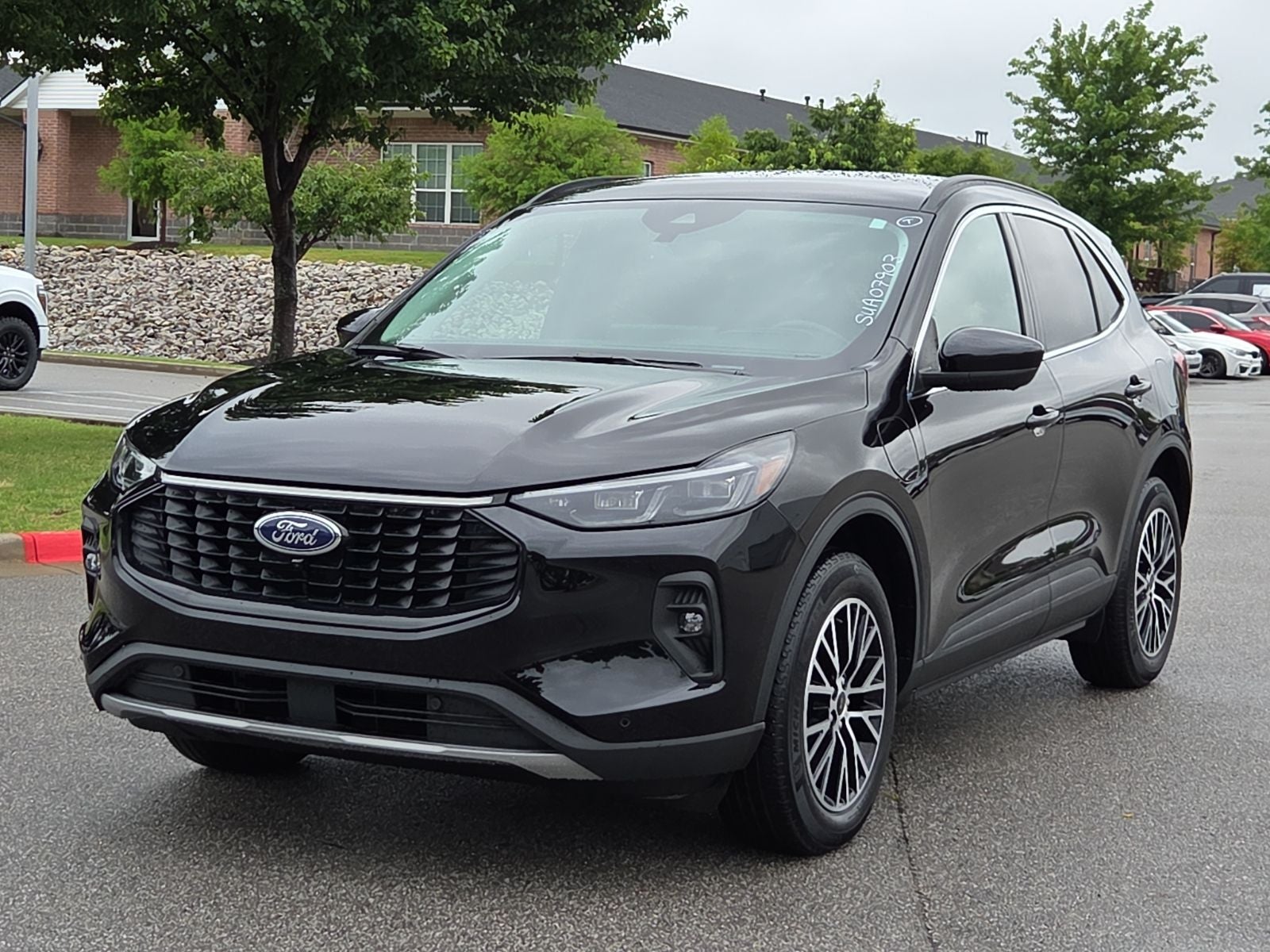 2025 Ford Escape Plug-In Hybrid Base