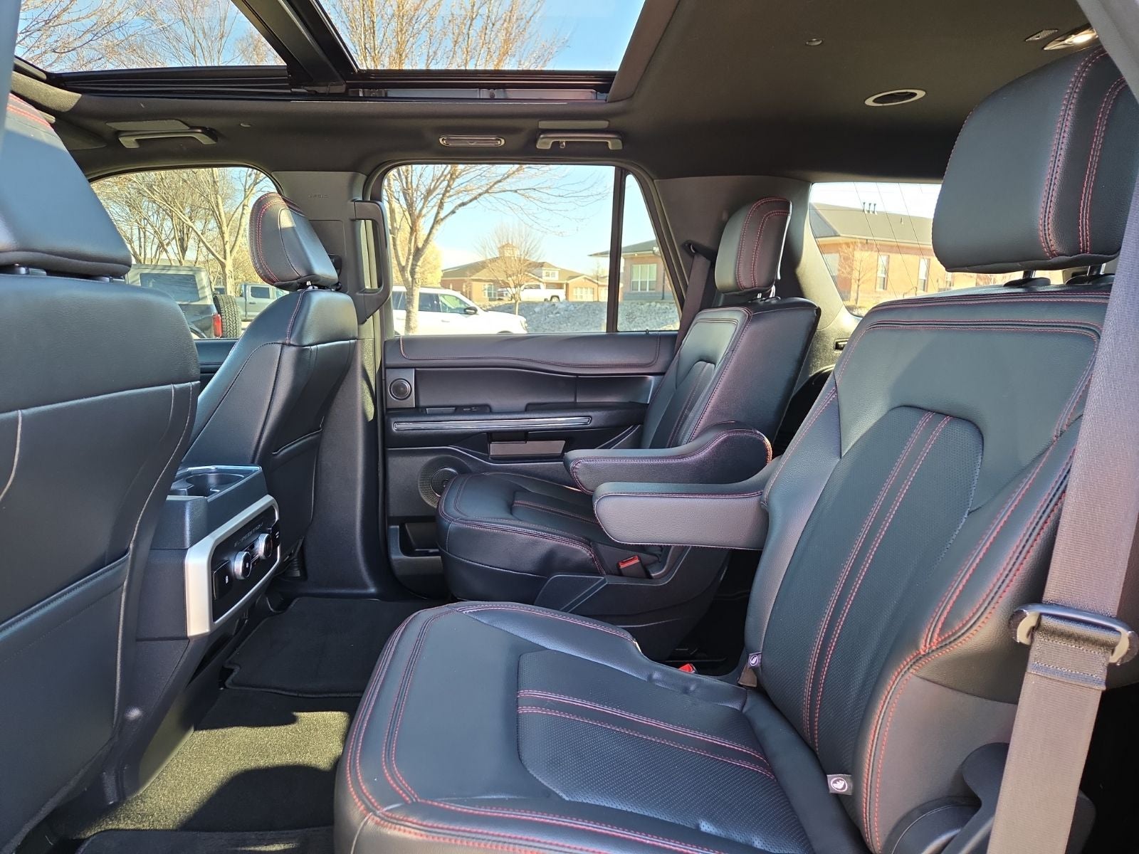 2024 Ford Expedition Limited Stealth Performance Edition