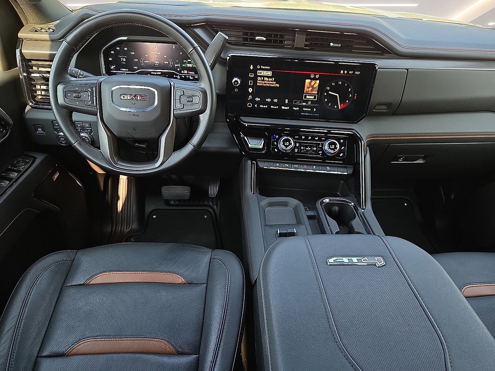 2025 GMC Sierra 2500HD AT4