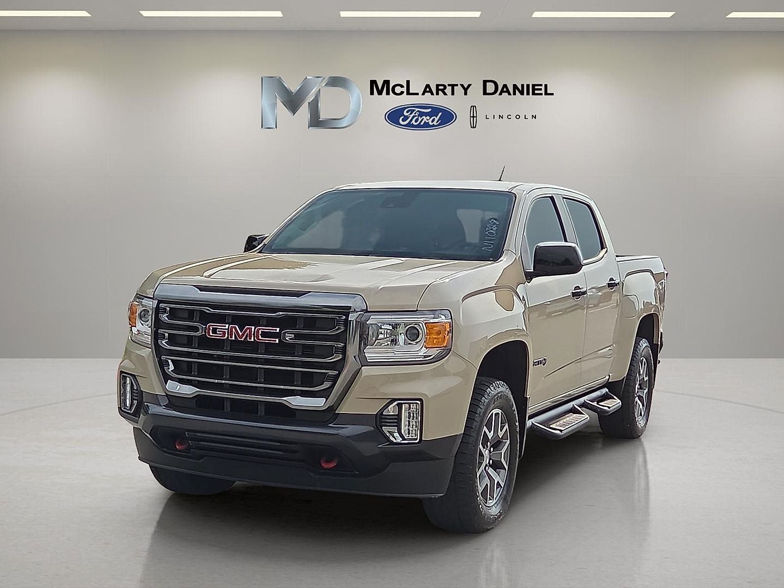 2022 GMC Canyon AT4 w/Leather