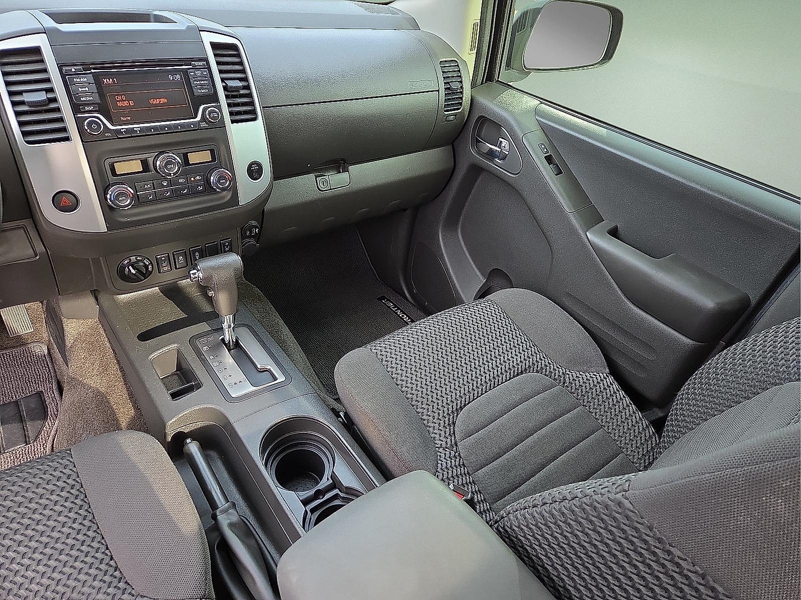 2017 Nissan Frontier SV