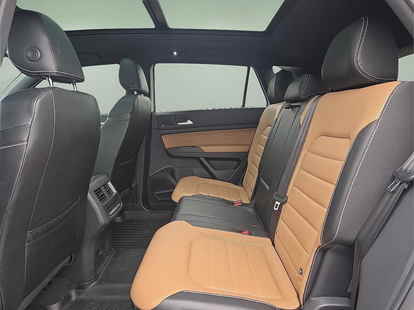 2022 Volkswagen Atlas Cross Sport 3.6L V6 SEL Premium R-Line