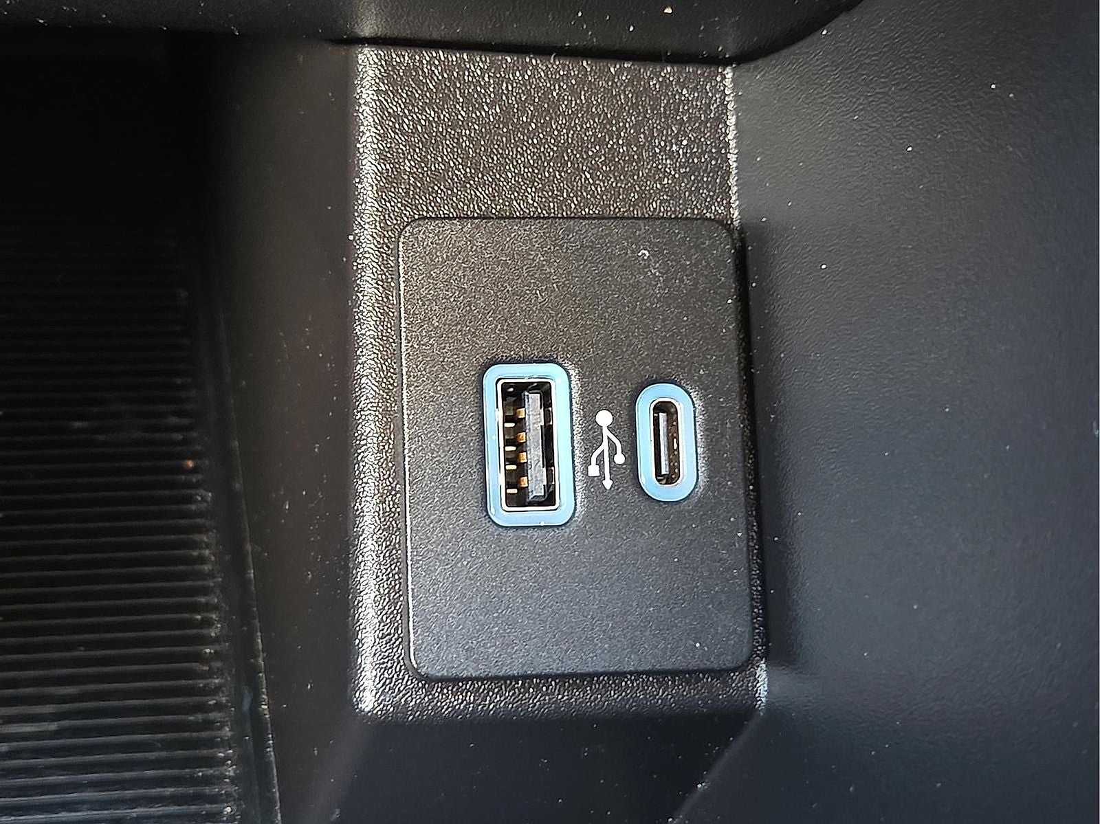 2023 Ford Edge SE
