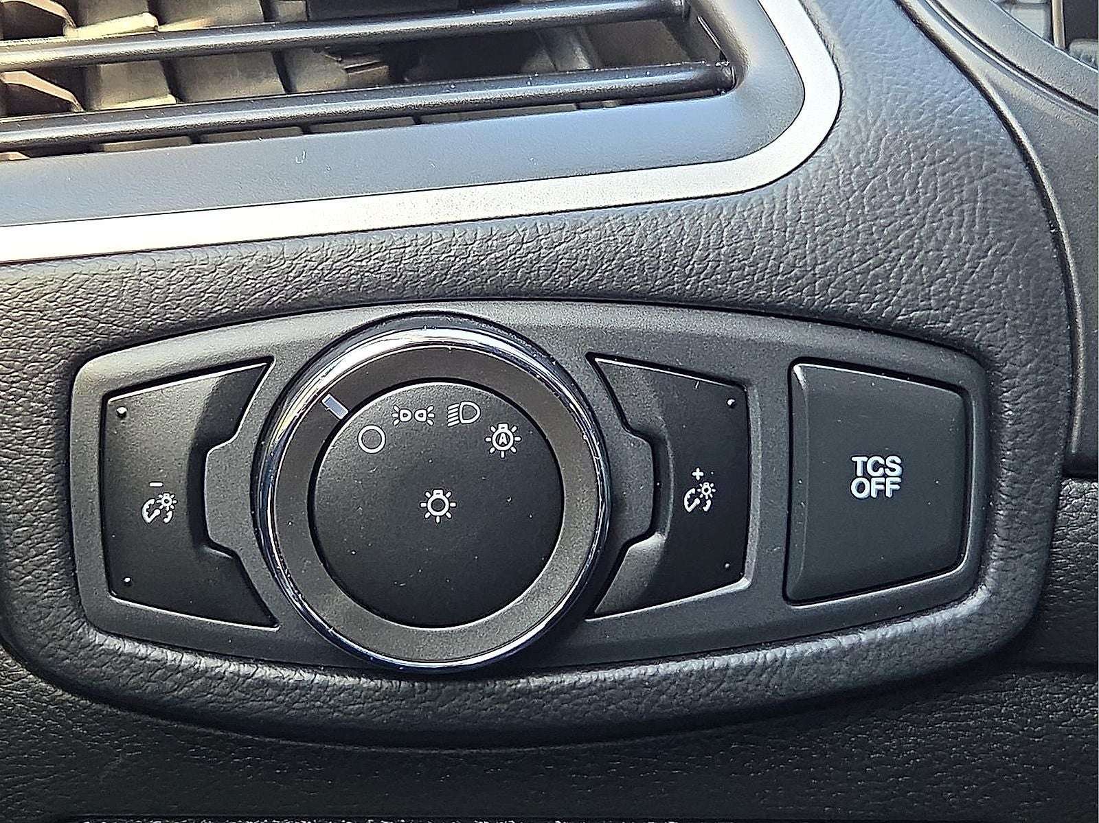 2023 Ford Edge SE