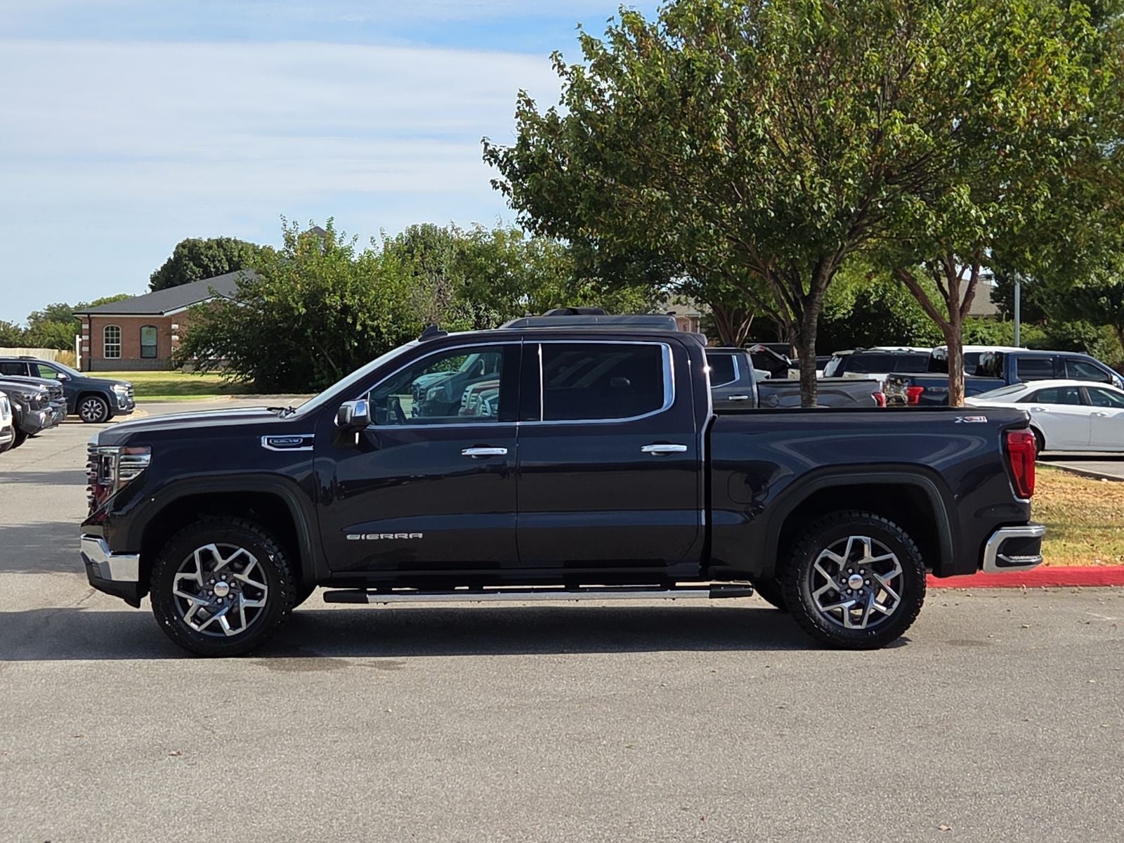 2023 GMC Sierra 1500 SLT