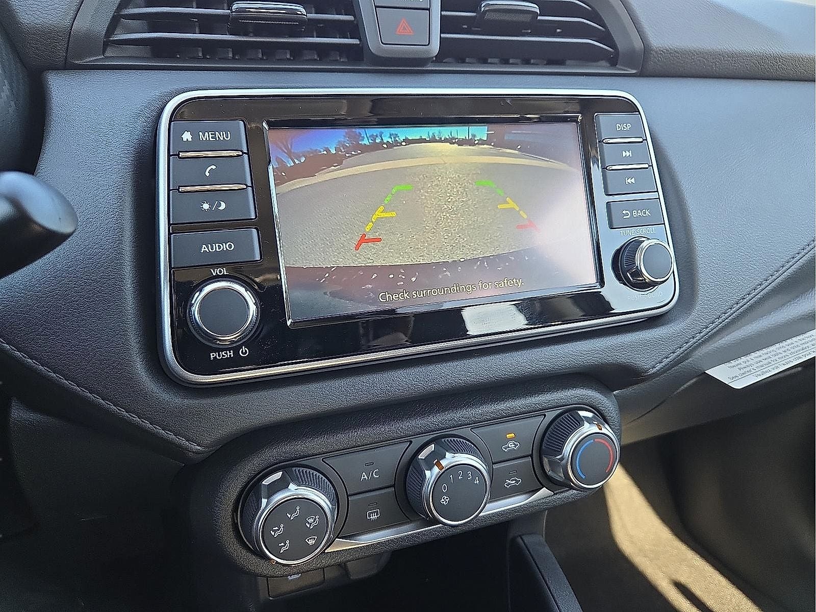 2025 Nissan Versa 1.6 S