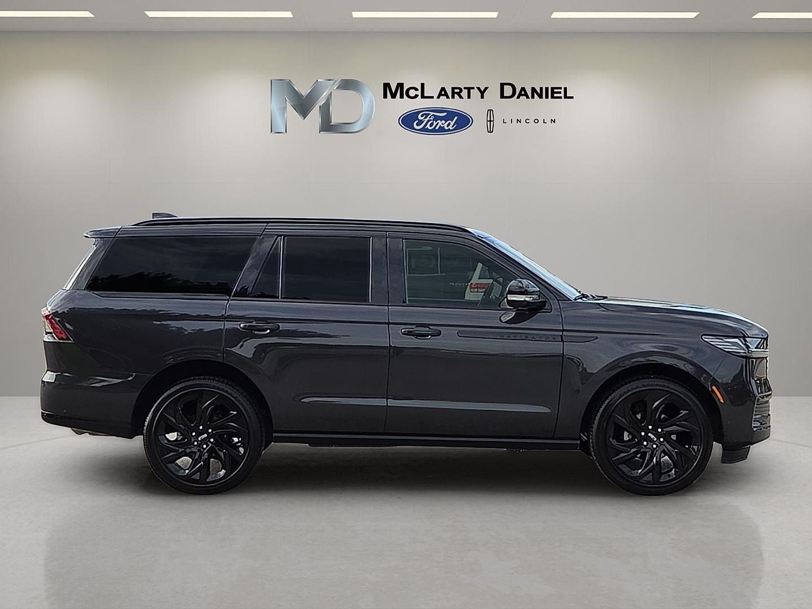 2025 Lincoln Navigator Black Label