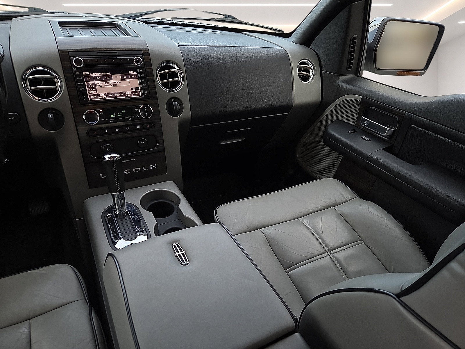 2008 Lincoln Mark LT Base
