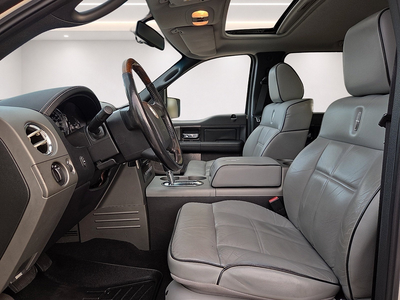 2008 Lincoln Mark LT Base