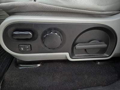 2008 Lincoln Mark LT Base