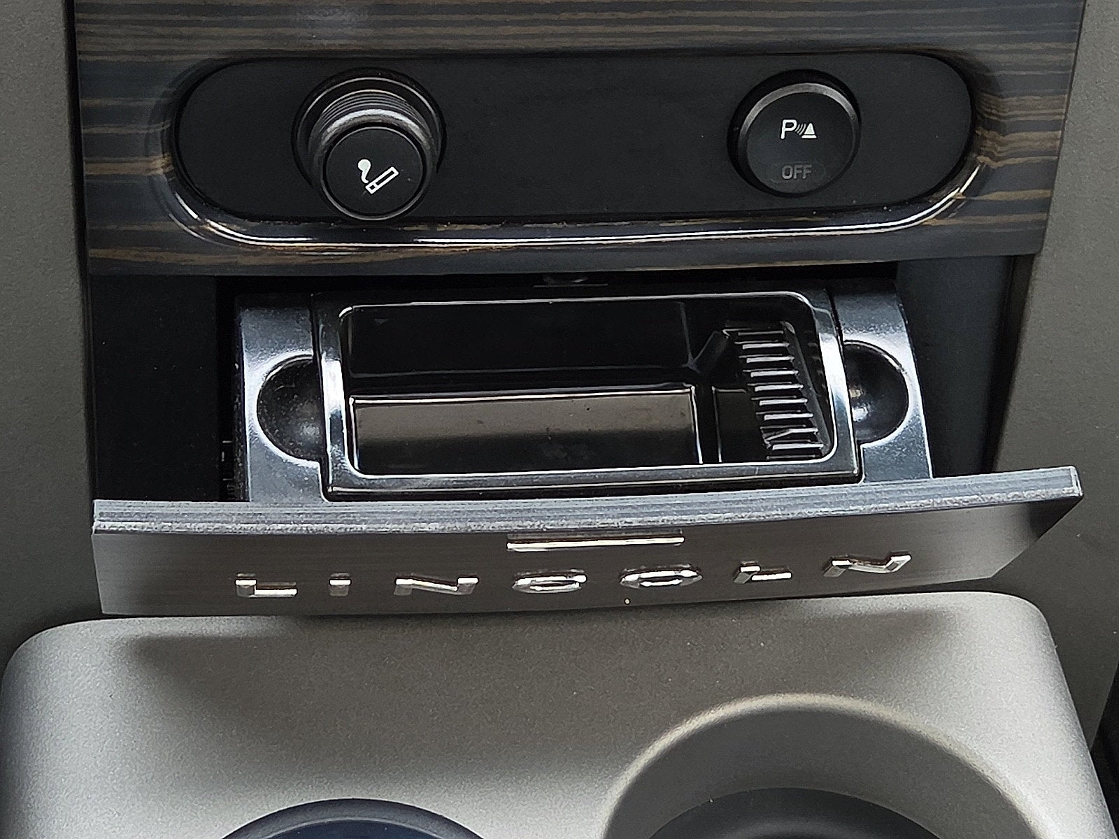 2008 Lincoln Mark LT Base