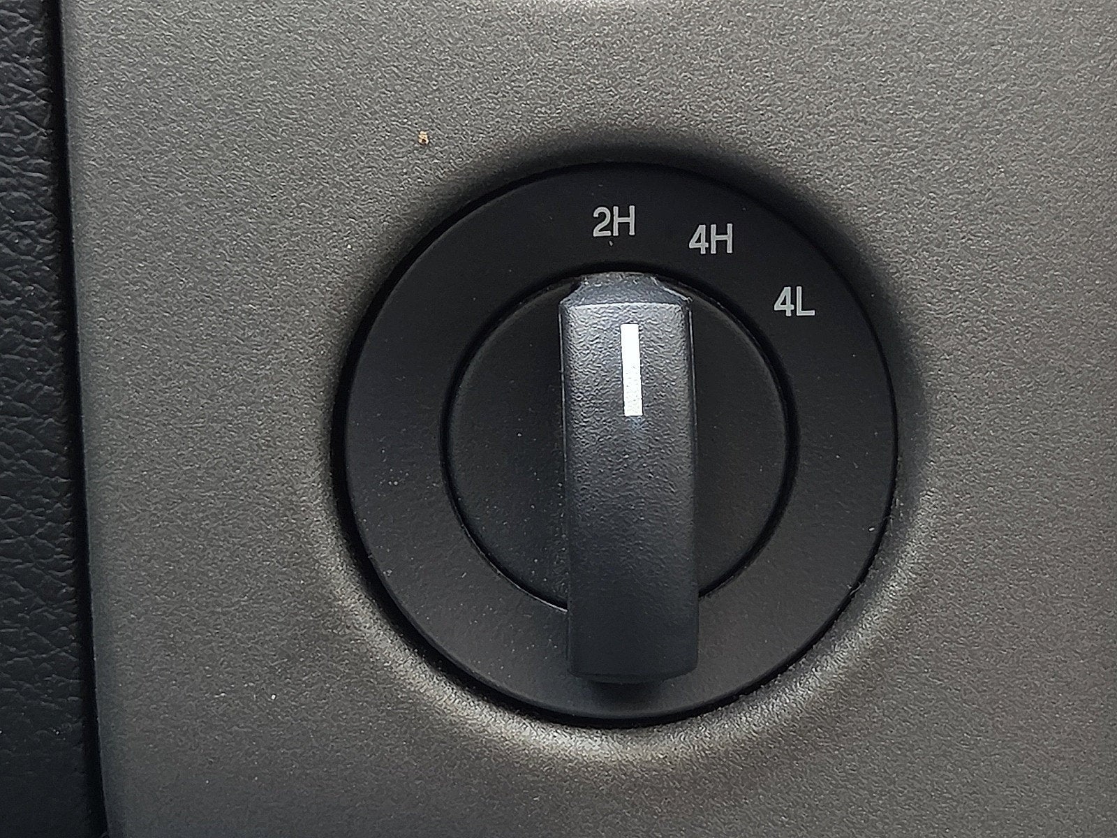 2008 Lincoln Mark LT Base