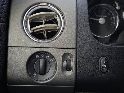 2008 Lincoln Mark LT Base