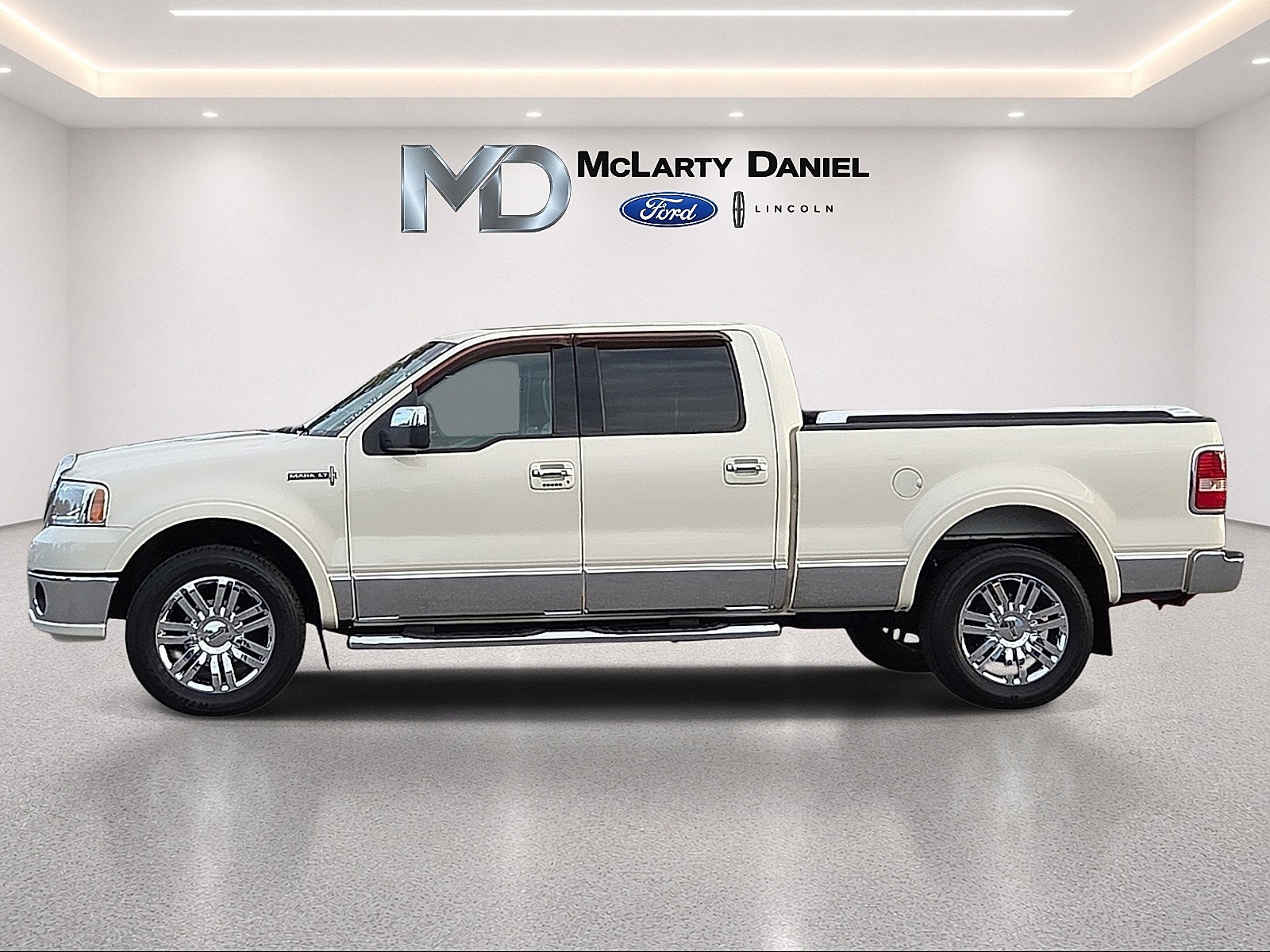 2008 Lincoln Mark LT Base