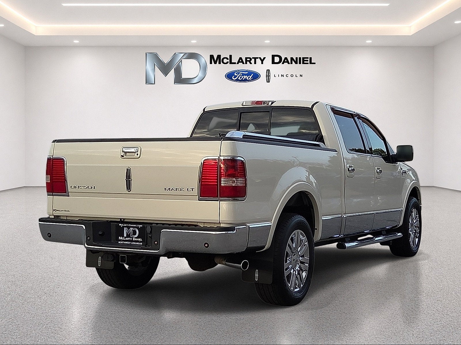 2008 Lincoln Mark LT Base